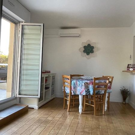 T2 Boulouris -St Raphael, 150 Metres De La Mer Saint-Raphaël 外观 照片